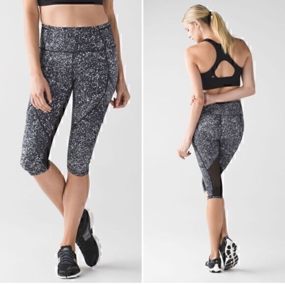 Lululemon Outrun High-Rise Mesh Insert 17" Crop Sz. 4 Splatter White Black